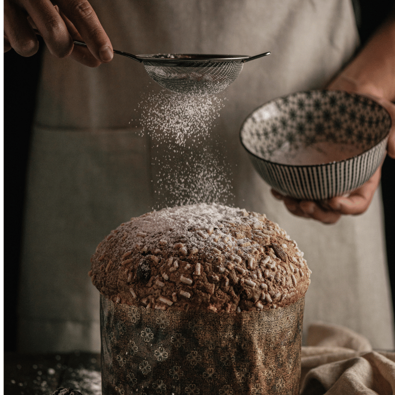 Klassischer Panettone mit Mandeln-Glasur, kandierte Früchte und Sultaninen 500g