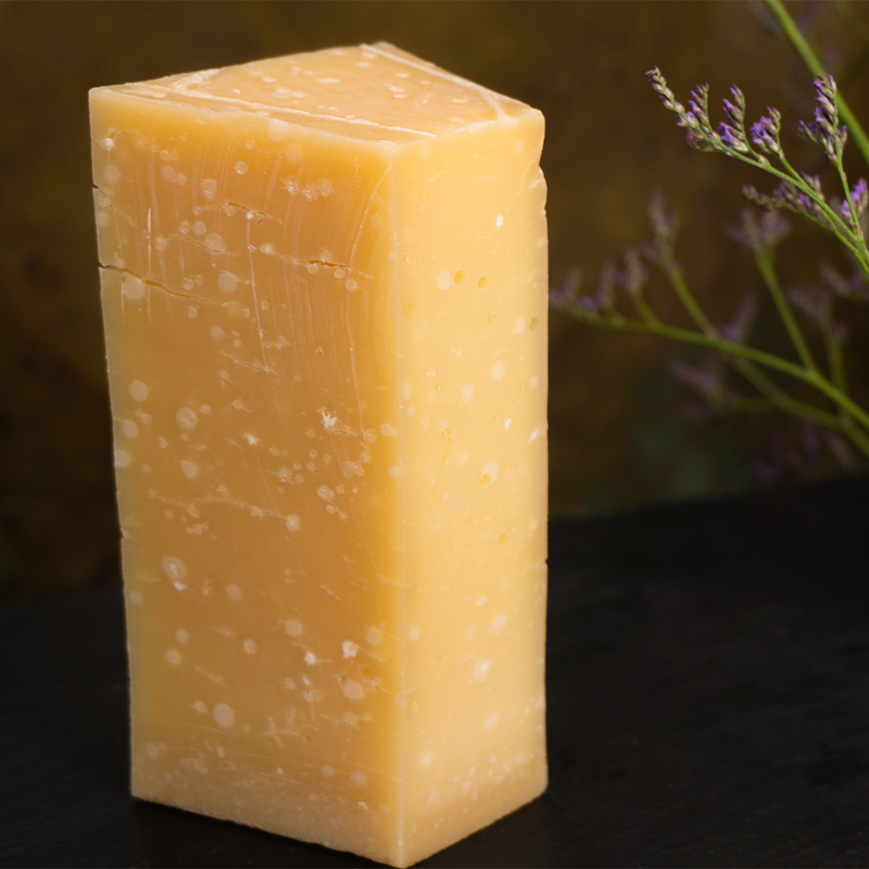 Parmigiano Reggiano DOP 36 Monate aus Emilia-Romagna 250 g intensiv kristallin zum Reiben