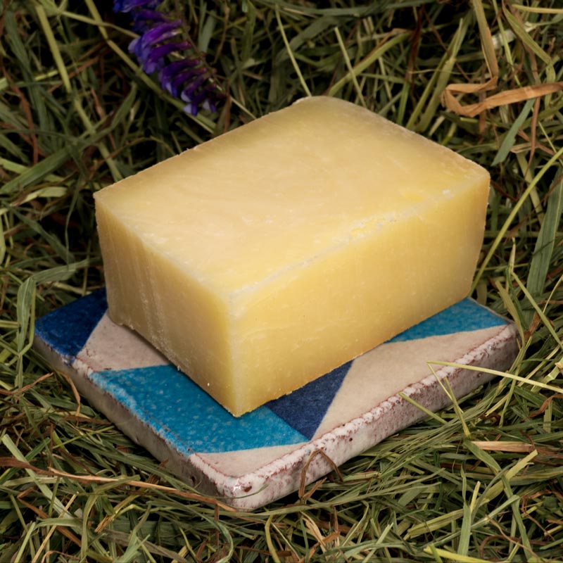 Osterpaket mit Salumi, Käse, Antipasti & Olivenöl